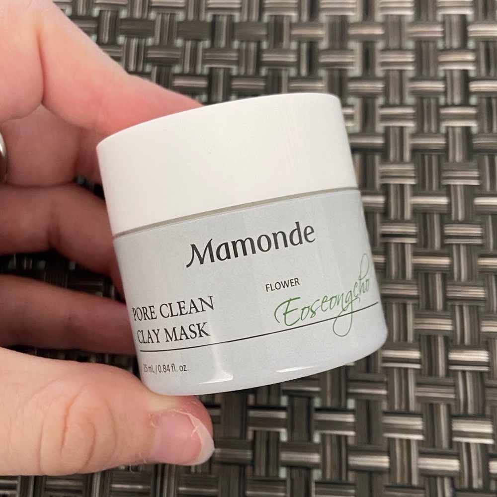 Mamonde pore clean clay mask